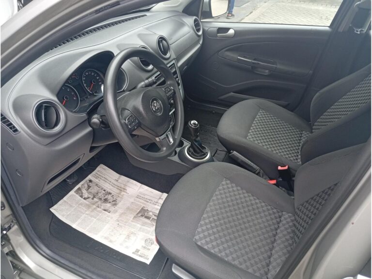 Volkswagen Voyage COMF/Highli. 1.6 T.Flex 8V 4p  2015